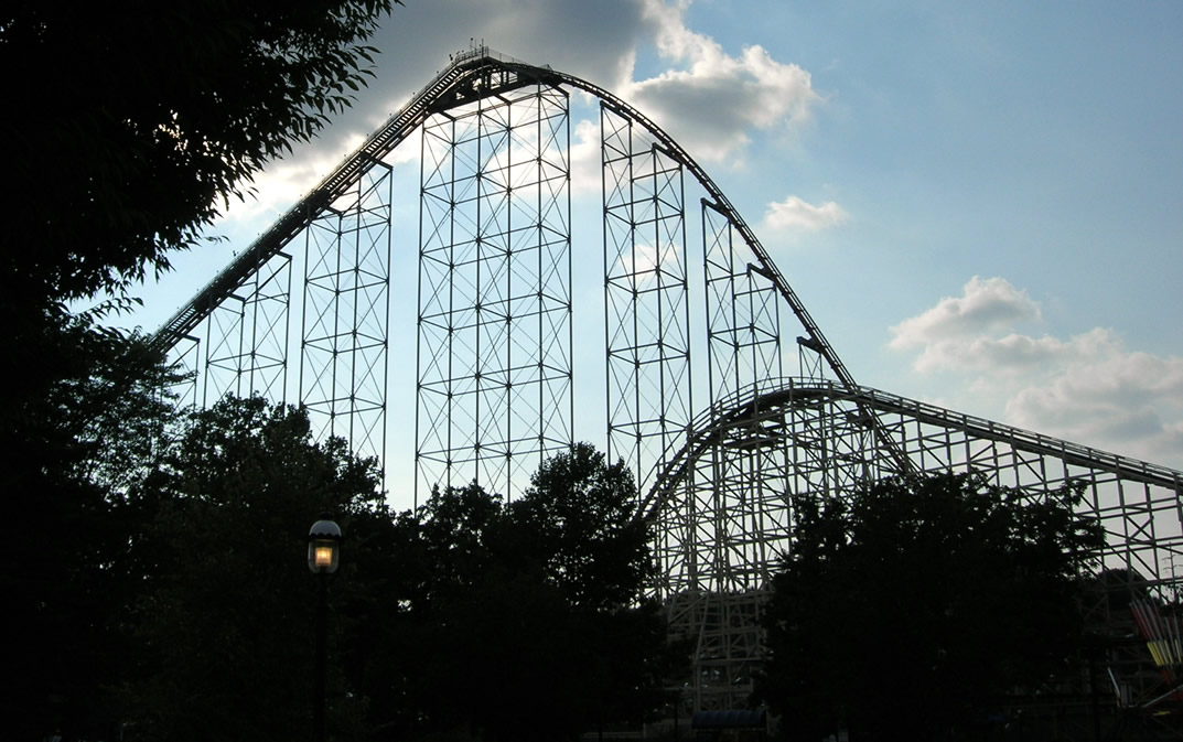 Lift hills of Steel Force and Thunderhawk